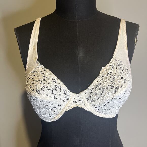 Maidenform Other - Maidenform Cotton Couture Bra 100% Cotton White Lace Cups 34C Underwire